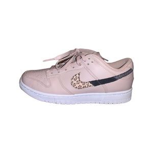 Nike dunk low SE primal pink